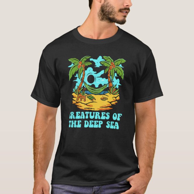 Creatures of the Deep Sea Beach Deep Diving Ocean  T Shirt (Framsida)