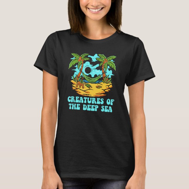 Creatures of the Deep Sea Beach Deep Diving Ocean  T Shirt (Framsida)
