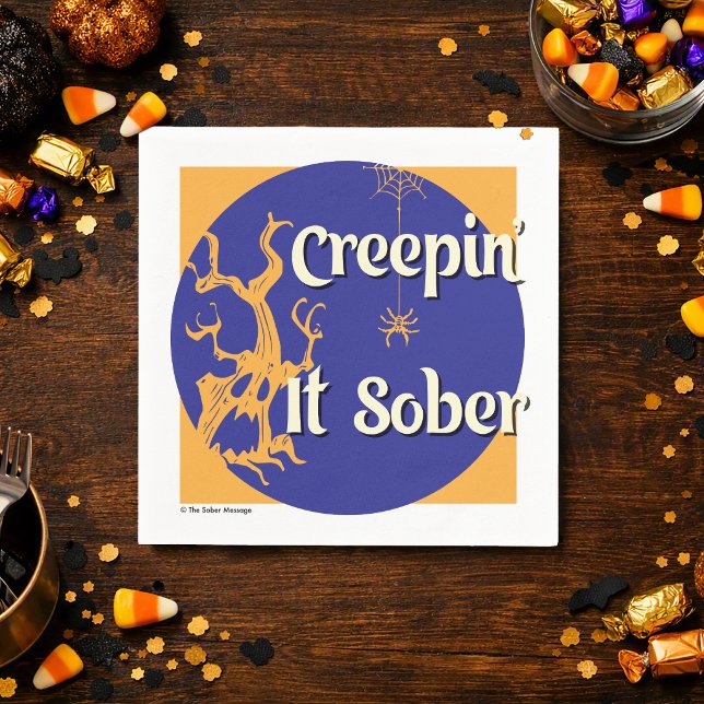 Creepin’ It Sober | Halloween Sober-fest Pappersservett (Creepin' It Sober slogan napkins for sober, recovery‑minded Halloween celebrations)