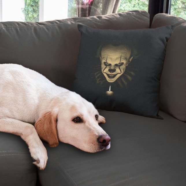Creepy Clown Halloween Home Decor Kudde (Skapare uppladdad)