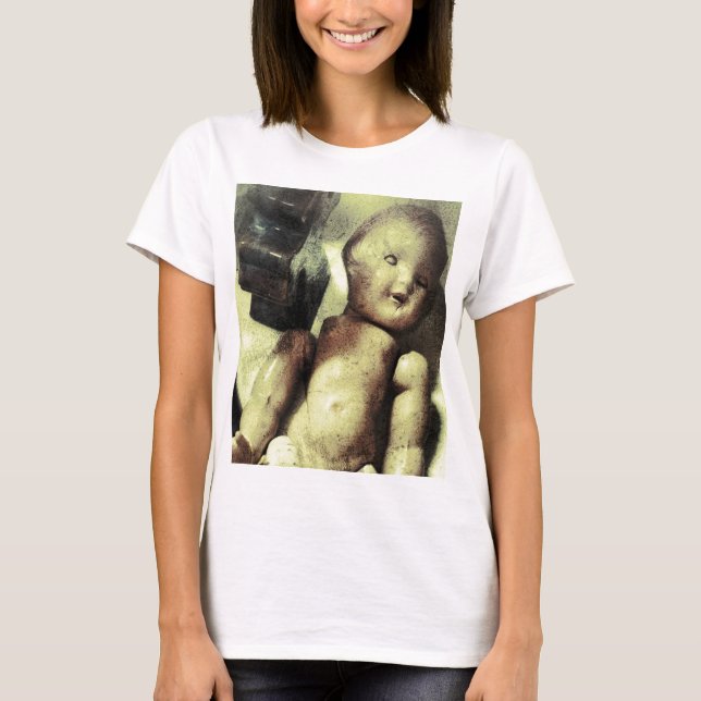 Creepy Doll T Shirt (Framsida)