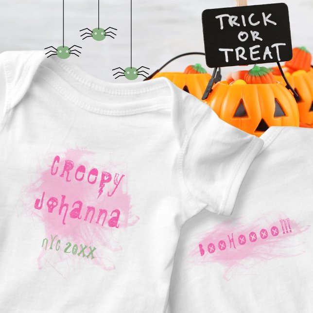 Creepy Rosa Smoke Halloween Baby Bodykostydräkt T Shirt (Creepy Pink Smoke Halloween Baby Girl Name Baby Bodysuit ©Susanne Sachers - Sunny Mind Design 🌞)