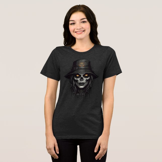 Creepy Skull Witch with Glowing Eyes Art T Shirt (Framsida Full)