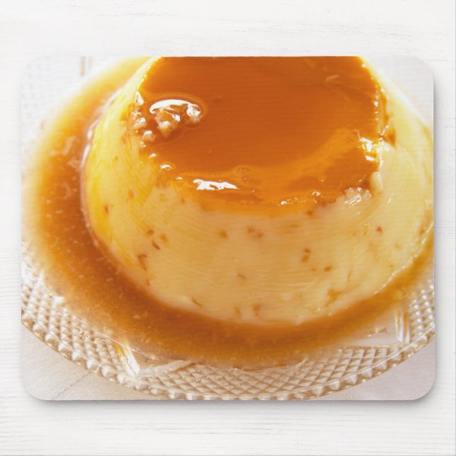 Crème caramel typ av pudding med karamell musmatta (Framsidan)