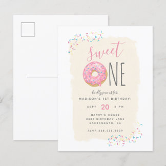 Creme | Rosa Doughnut Sprinkle Sweet 1st Birthday Inbjudan Vykort