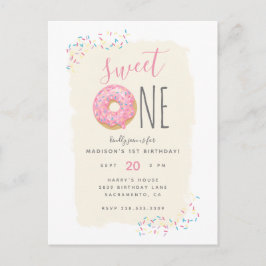 Creme | Rosa Doughnut Sprinkle Sweet 1st Birthday Inbjudan Vykort