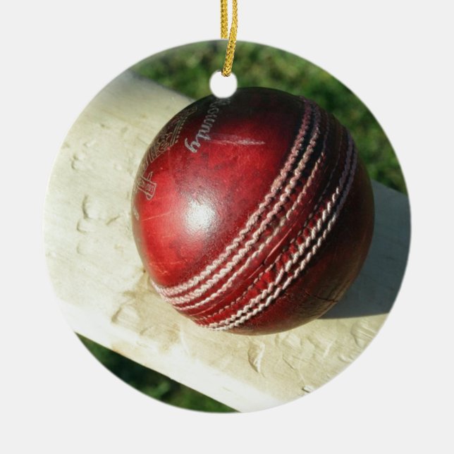 cricket-ball-and-bat.jpg julgransprydnad keramik (Framsidan)