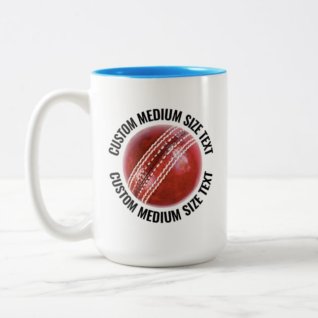 Cricketboll & Medium text LJUSBLÅ 425g Custom Två-Tonad Mugg (Vänster)