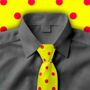Crimson polka dots för klassiker på gul Tie Slips