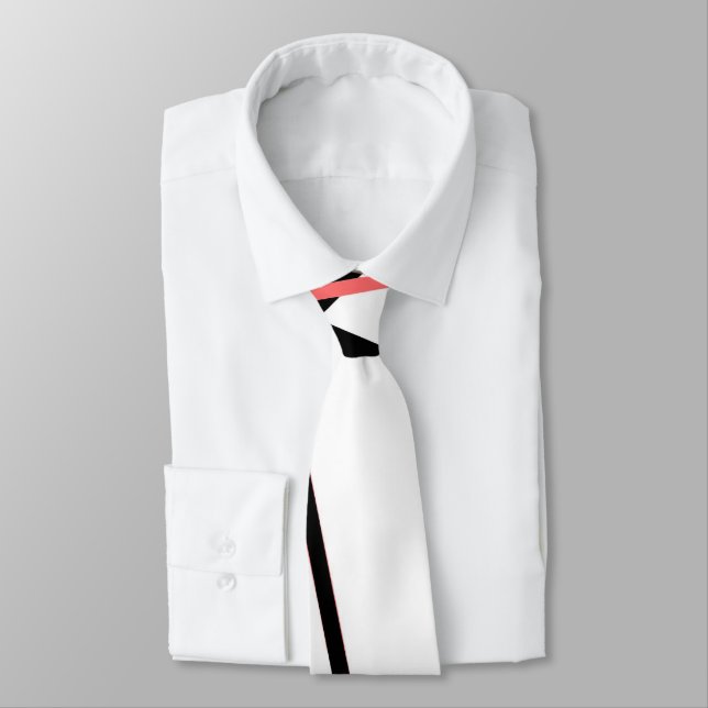 Criss korsade korall- och svartrandar på vit slips (Bunden)