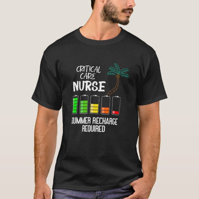 Critical Care Nurse Summer Vacation Recharge - Fun T Shirt (Framsida)