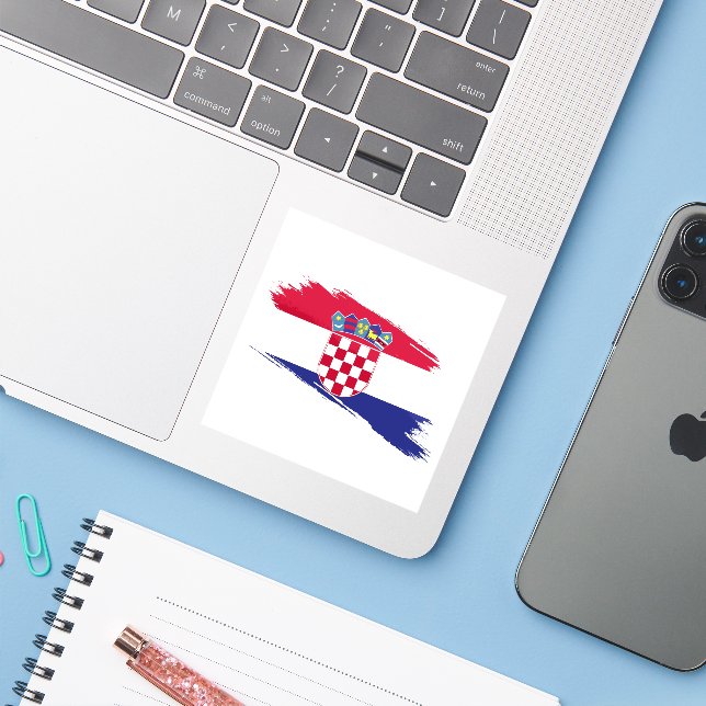 Croatia Flag Sticker – Patriotic Design Klistermärken (Laptop med iPhone)