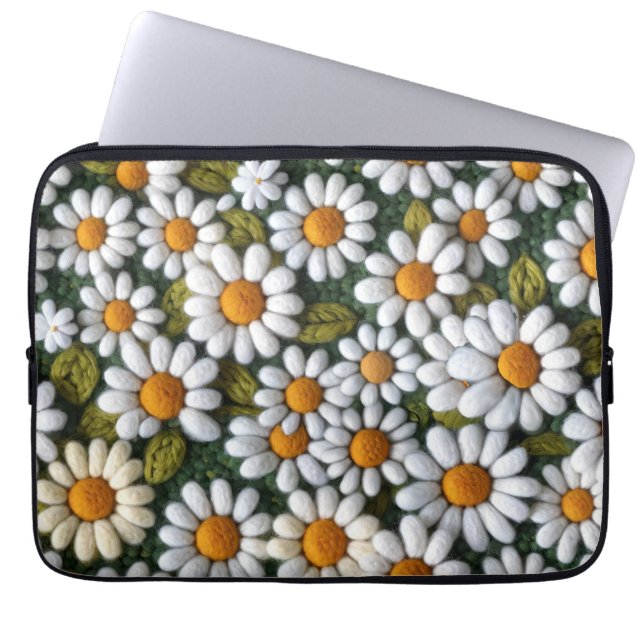 Crochet White Daisies Spring Wildflowers Laptop Fodral (Framsidan)