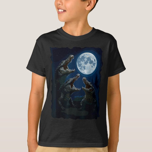 Crocodile Howling At The Moon Wildlife Crocodiles  T Shirt (Framsida)