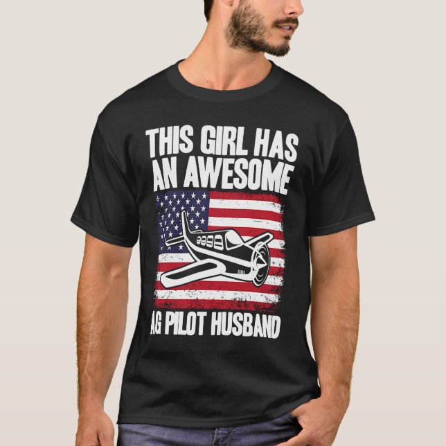 Crop Duster American Flag AG Pilot Wife T Shirt (Framsida)