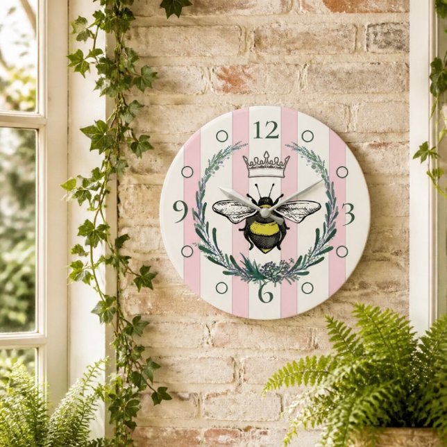 Crown Bee | Rosa och vita randiga väggklocka (Skapare uppladdad)