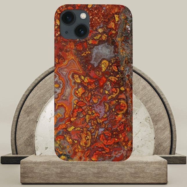 Cruentus Agate i röda och bruna skuggor (Cruentus Agate in Reds and Browns Phone Case on Tan Marble Podium Mock-up
)
