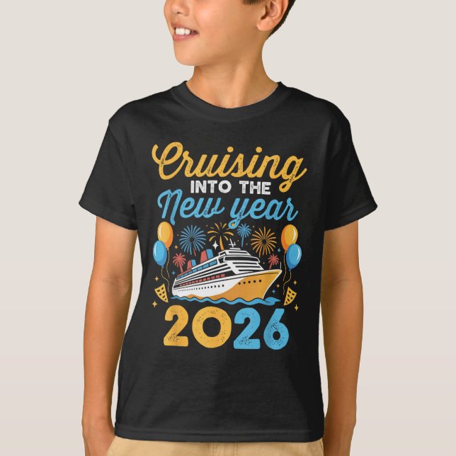 Cruising Into The New Year 2026 Family Cruise Cele T Shirt (Framsida)