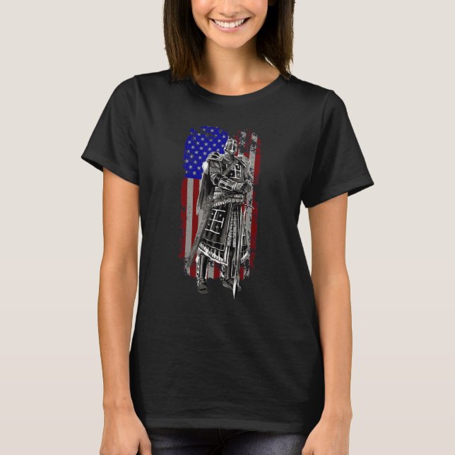 Crusader Knight Templar God Warrior America Flagga T Shirt (Framsida)