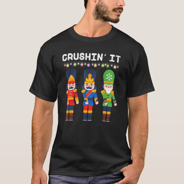 Crushin it Flossing Nutcracker-juldans T Shirt (Framsida)
