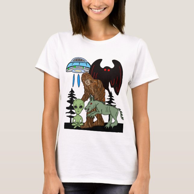 Cryptid Big Foot Alien Mothman UFO Chupacabra T Shirt (Framsida)