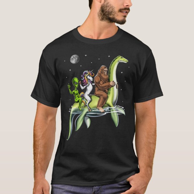 Cryptids Riding Loch Ness Monster T Shirt (Framsida)
