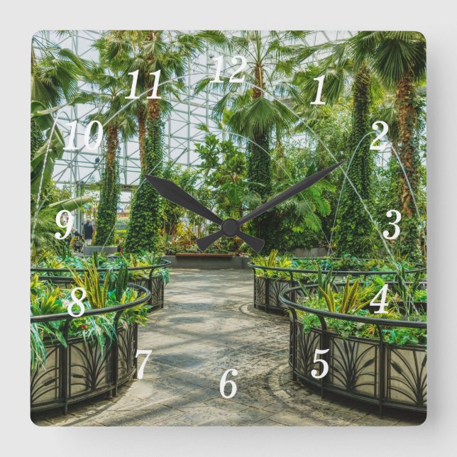 Crystal Gardens Leadens Fontän Wall Clock Fyrkantig Klocka (Framsida)