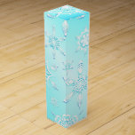 Crystal Snöflingor Mönster Presentask För Vinflaska<br><div class="desc">Crystal Snöflingor Mönster . Design Copyright BluedarkkArt</div>