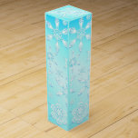 Crystal Snöflingor Mönster Presentask För Vinflaska<br><div class="desc">Crystal Snöflingor Mönster . Design Copyright BluedarkkArt</div>
