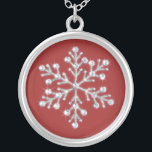 Crystal Snowflake Necklace (röd) Silverpläterat Halsband<br><div class="desc">Skrämmande kristaller och skakande pärlor dekorerar fotobilden på detta halsband. Det är ett vackert minne för alla flickor i bröllopsfesten.</div>