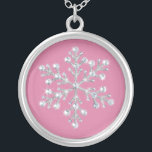 Crystal Snowflake Necklace Silverpläterat Halsband<br><div class="desc">Skrämmande kristaller och skakande pärlor dekorerar fotobilden på detta halsband. Det är ett vackert minne för alla flickor i bröllopsfesten.</div>