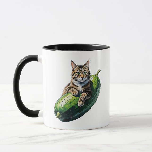 Cucumber Cat Hug - Funny Djurälskare Design Mugg (Vänster)