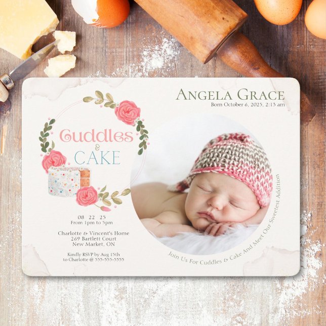 Cuddles & Cake möter vår inbjudan till Baby (Invite you friends and family to cuddle, eat cake and meet baby with this adorable invitation.)