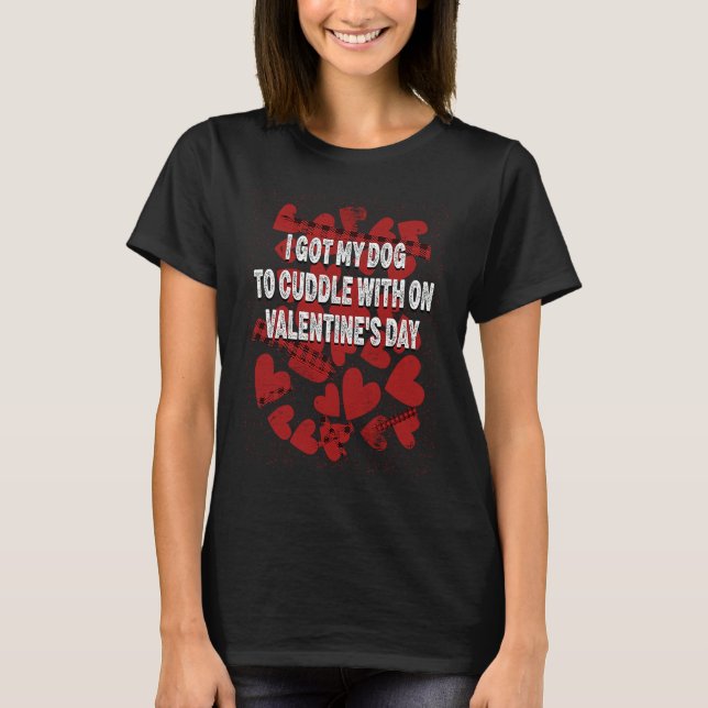 Cuddling My Dog on Valentines Day  Matching Couple T Shirt (Framsida)