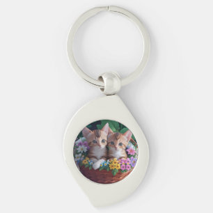 Cudely Cute Kittens i Flower Basket Swirl Silverfärgad Nyckelring