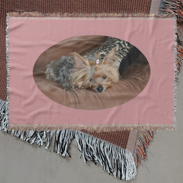 Cudely Cute Sömnig Yorkie Puppy Rosa Throw Blanket Filt (Skapare uppladdad)