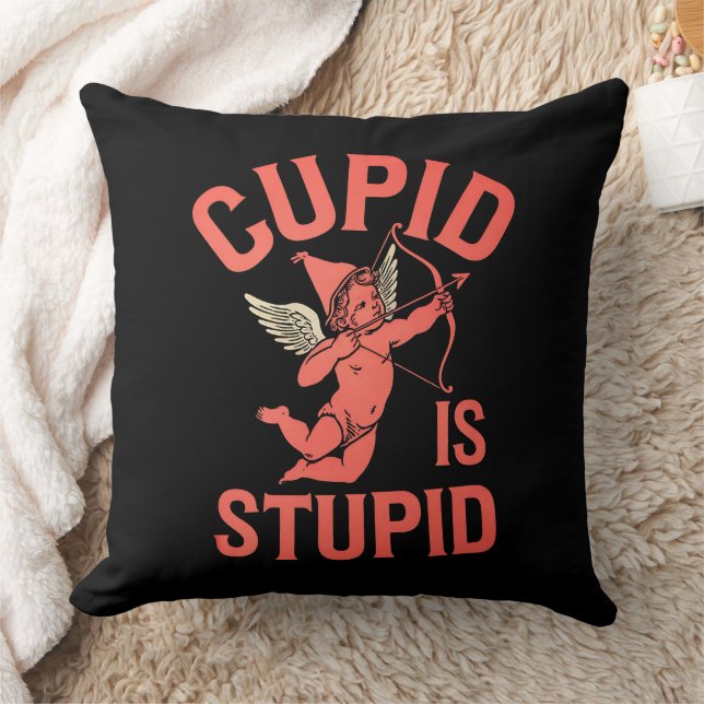 Cupid är dum rolig Alla hjärtans dag Kudde (Filt)