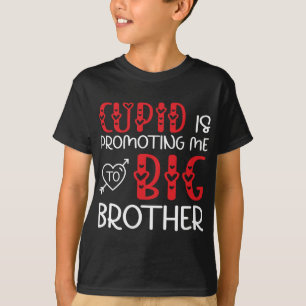 Cupid befordrar mig till Big Brother Alla hjärtans T Shirt