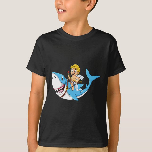 Cupid Riding Shark Valentines day Roligt Boys Girl T Shirt (Framsida)