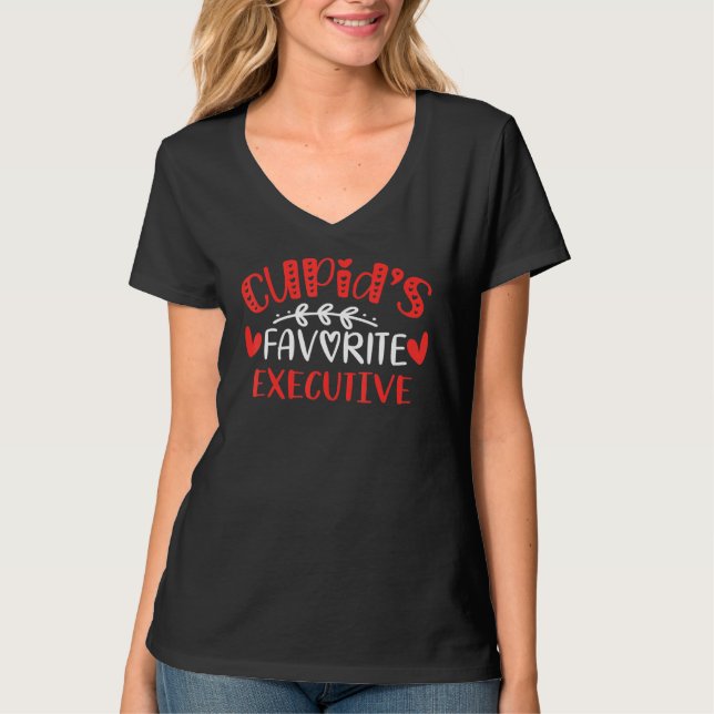 Cupid S Favorite Executive Romantik Par Manar Wom T Shirt (Framsida)