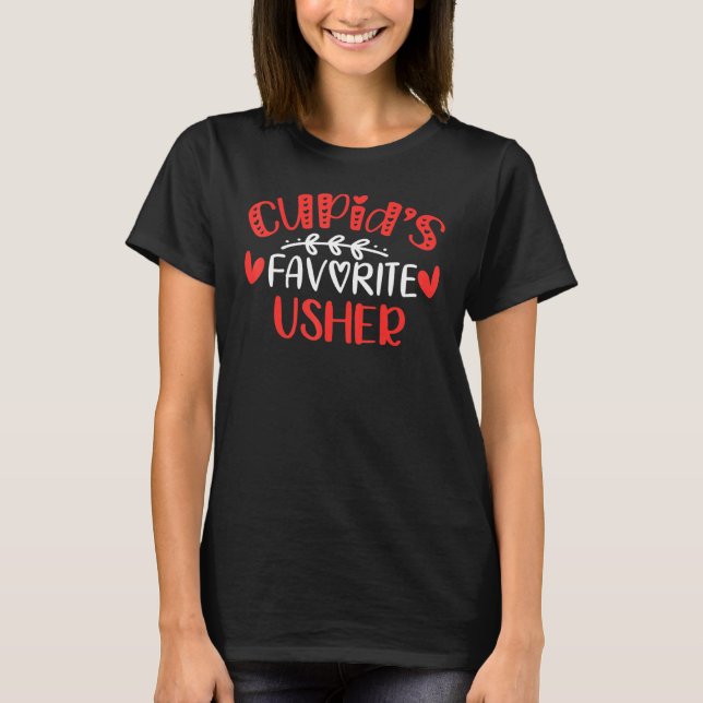 Cupid S Favorite Usher Romantik Par Kvinnor i Mana T Shirt (Framsida)
