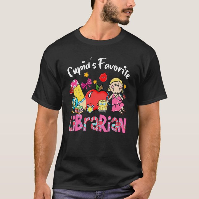 Cupid's Favorite Libararian Apple Cute Cupid Valen T Shirt (Framsida)