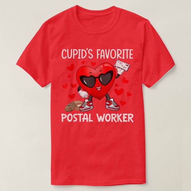 Cupid's Favorite Postal Worker Mailman Lycklig Val T Shirt (Design framsida)