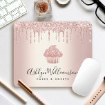 Cuptårta Bakery Pastry Chef Ro Guld Glitter Drivru Musmatta<br><div class="desc">Gör ett intryck av snyggten med den här eleganten, sofistikerat, enkelt och modernt, användarnamn mousserande. En gnidig, ro guld, manusapa, handskriven typografi och glitter-droppar täcker över en fingerad metallbakgrund i ro guld. Anpassa med din fullt, din jobbtitel eller annan information. Gör en chic, professionell och modernt påstående för ditt företag....</div>
