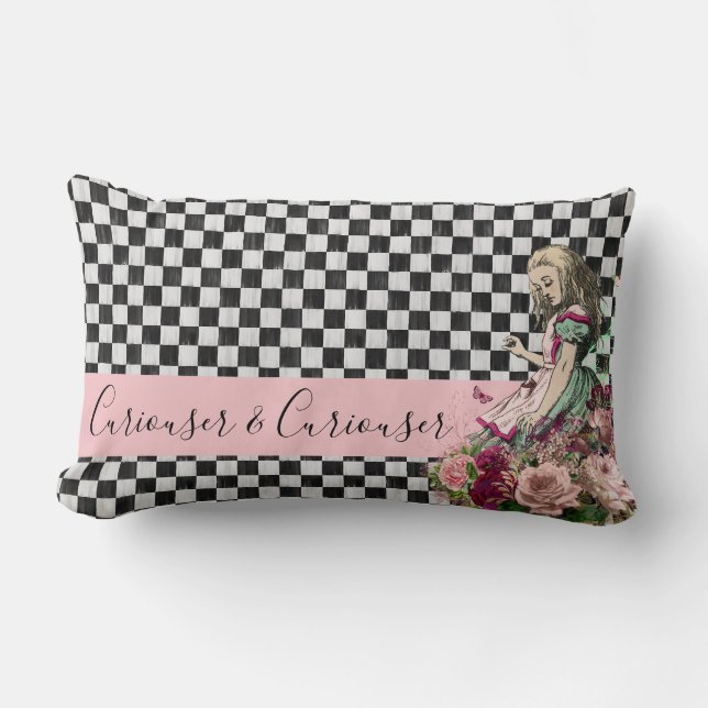 Curiouser & Curiouser Alice i Wonderland Pillow Lumbarkudde (Framsida)
