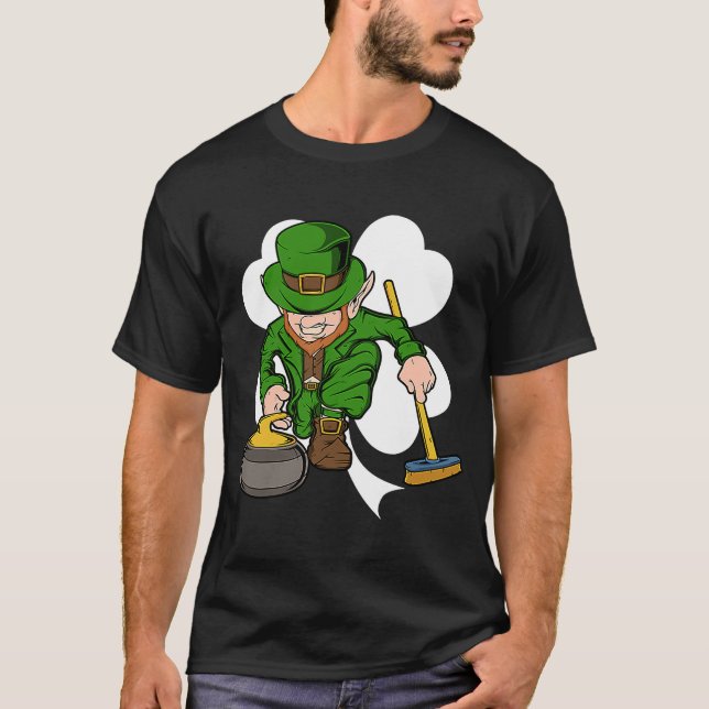 Curler Leprechaun St. Patrick's Day Curling T Shirt (Framsida)