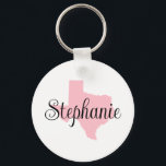 Curly Script Namn Rosa Texas Family Photo Nyckelring<br><div class="desc">Karta-formen av delstaten Texas i en söt skugga om klassisk rosa på en solid vit bakgrund färg. Anpassadet är hela färgen på den digitala grafiken i text,  bakgrund och form. Välj färg som du vill skapa din egen souvenir. Ta bort eller behålla ett familjefoto på baksidan.</div>