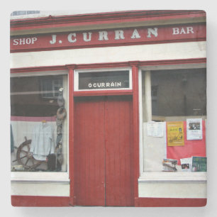 Currans dinglen, Pubs, irländare, underlägg. Stenunderlägg