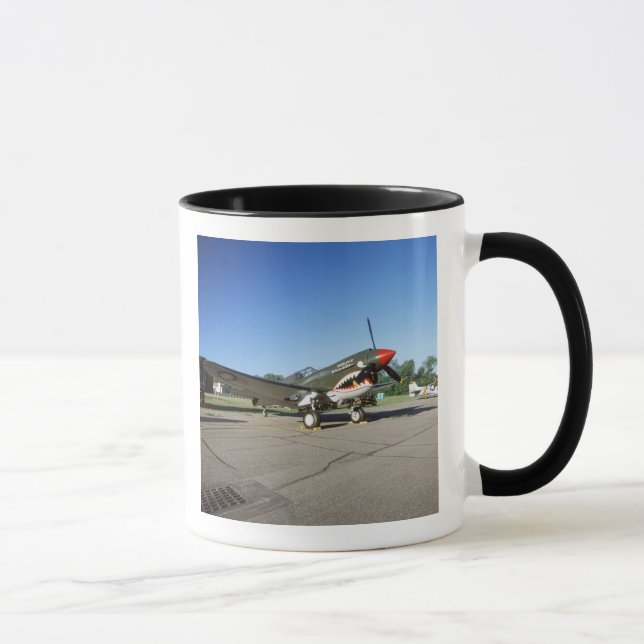 Curtiss P-40 Warhawk, på Minnesota CAF Air Show Mugg (Höger)