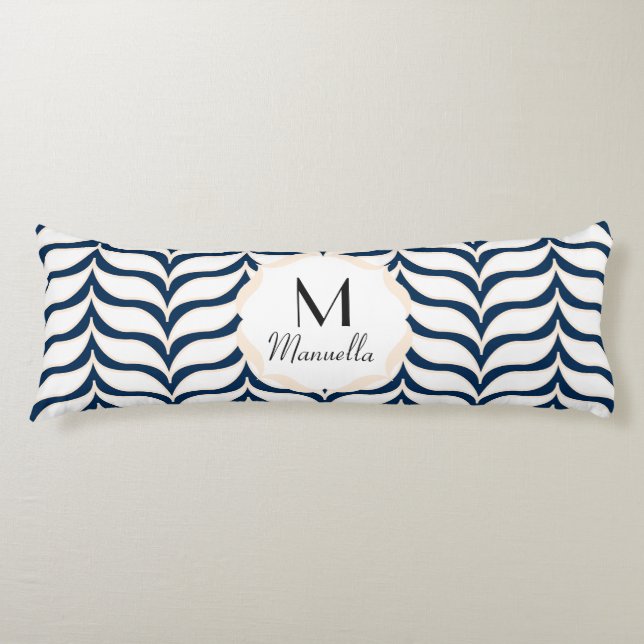 Curvy White Tan Chevrons Monogrammed Kroppskudde (Framsidan)